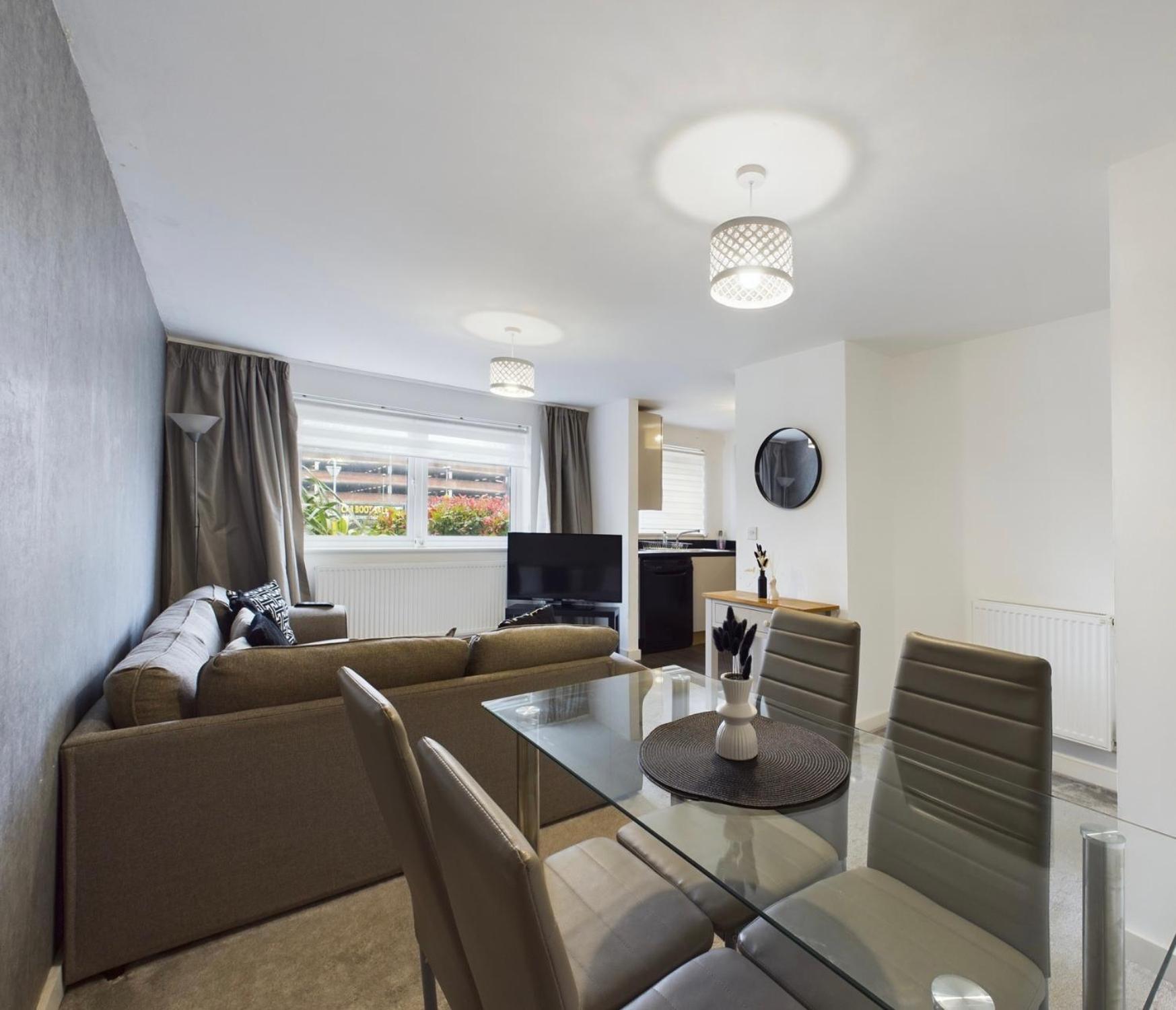 Modern 2 Bed With Private Parking Apartment Swansea