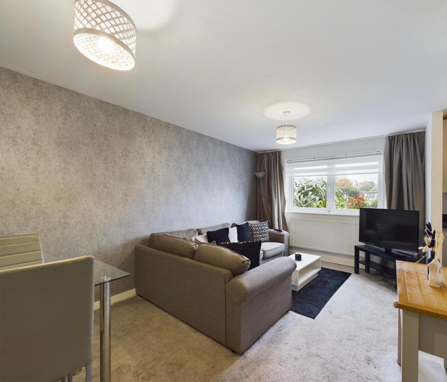 Apartment Modern 2 Bed With Private Parking Swansea